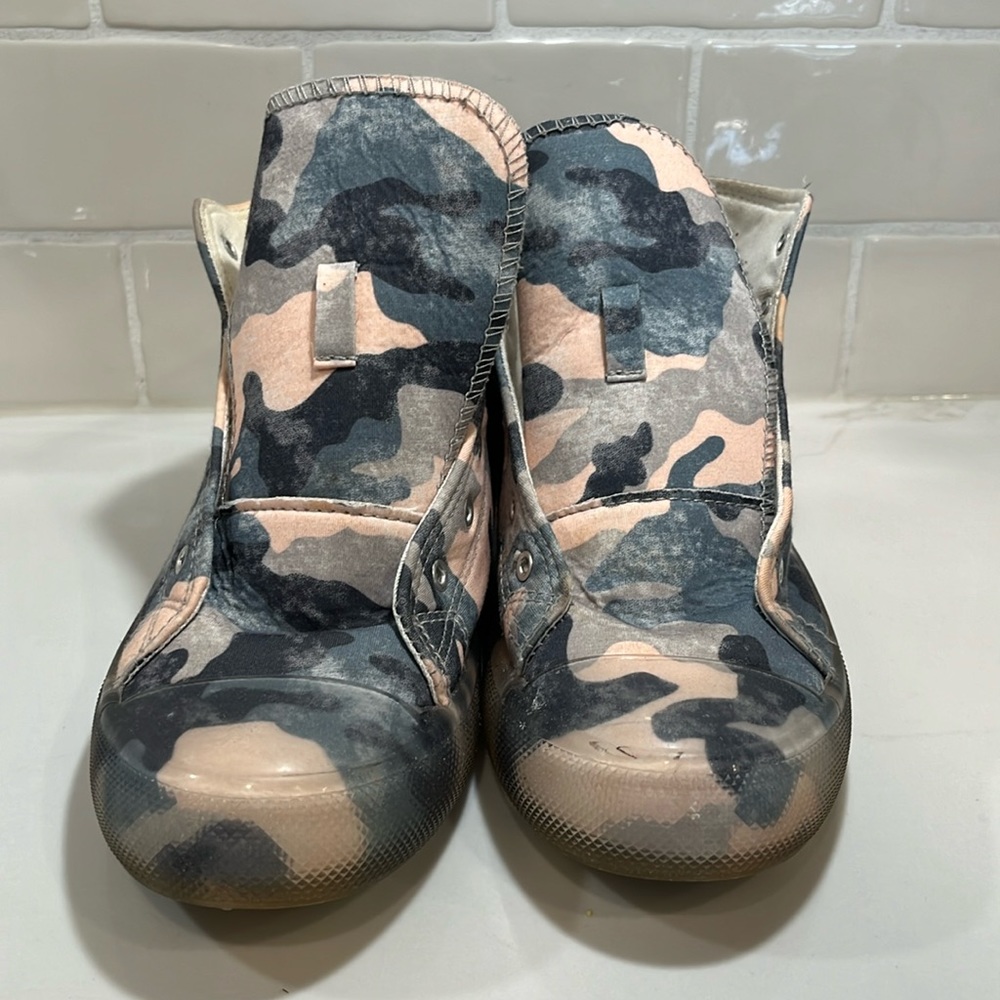 Vintage Havana Rewind Camo High Top Canvas Sneakers Size 9